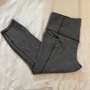 Women’s Athleta 7/8 leggings, size L